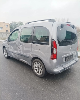 Citroen Berlingo cena 46900 przebieg: 152000, rok produkcji 2017 z Września małe 46